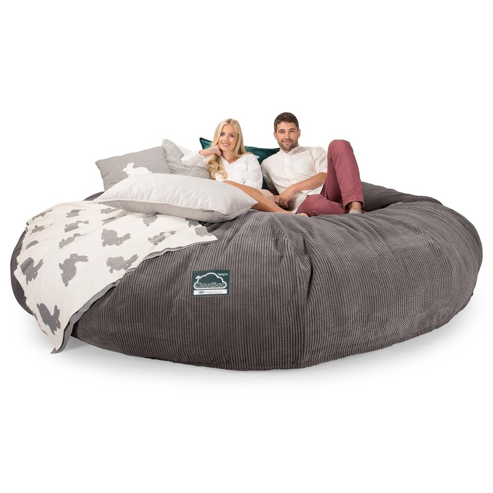 CloudSac 5000 XXXXXL Gigantischer Memory-Schaum Sitzsacksofa - Pom-Pom Anthrazit - Image 3