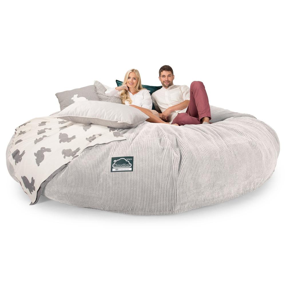 CloudSac 5000 XXXXXL Gigantischer Memory-Schaum Sitzsacksofa - Pom-Pom Creme - Image 3