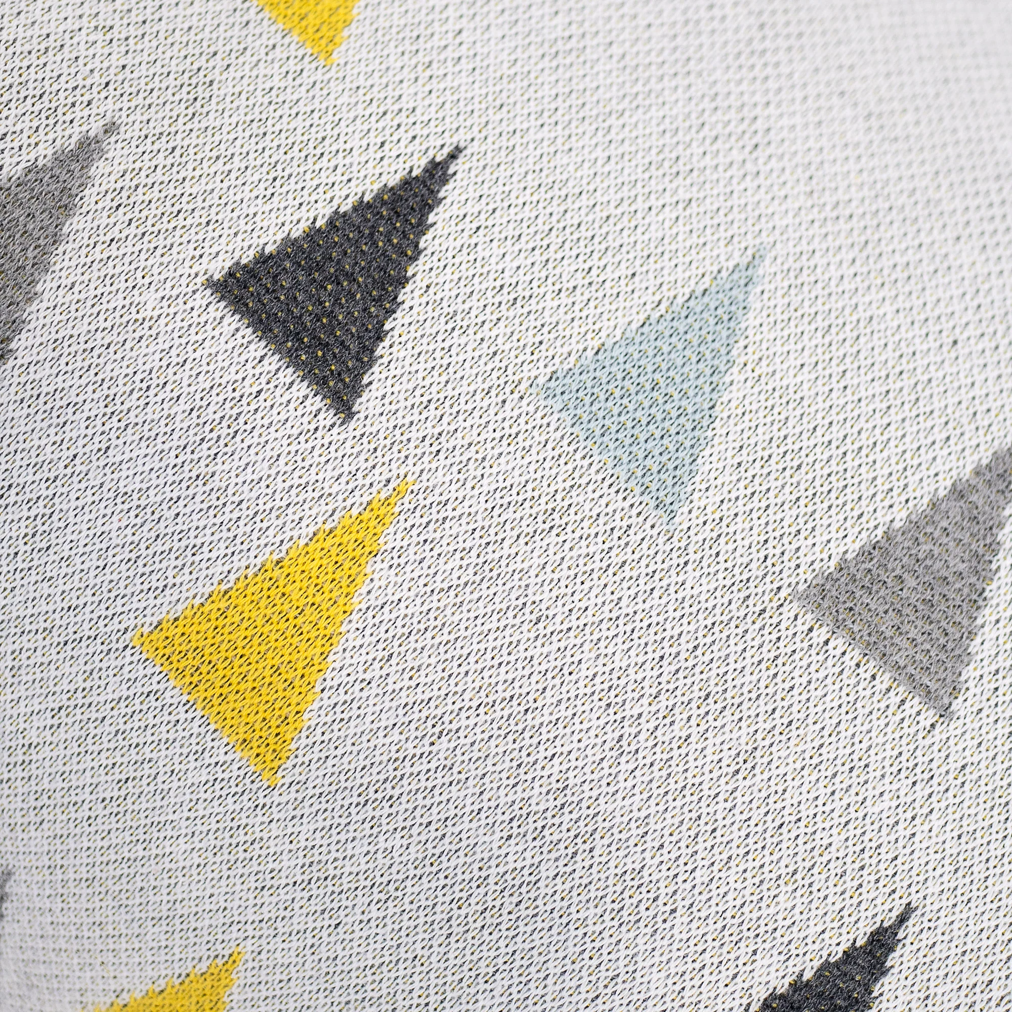 Kleiner Fußhocker - Gestrickte Geometrisches Dreieck - Image 3