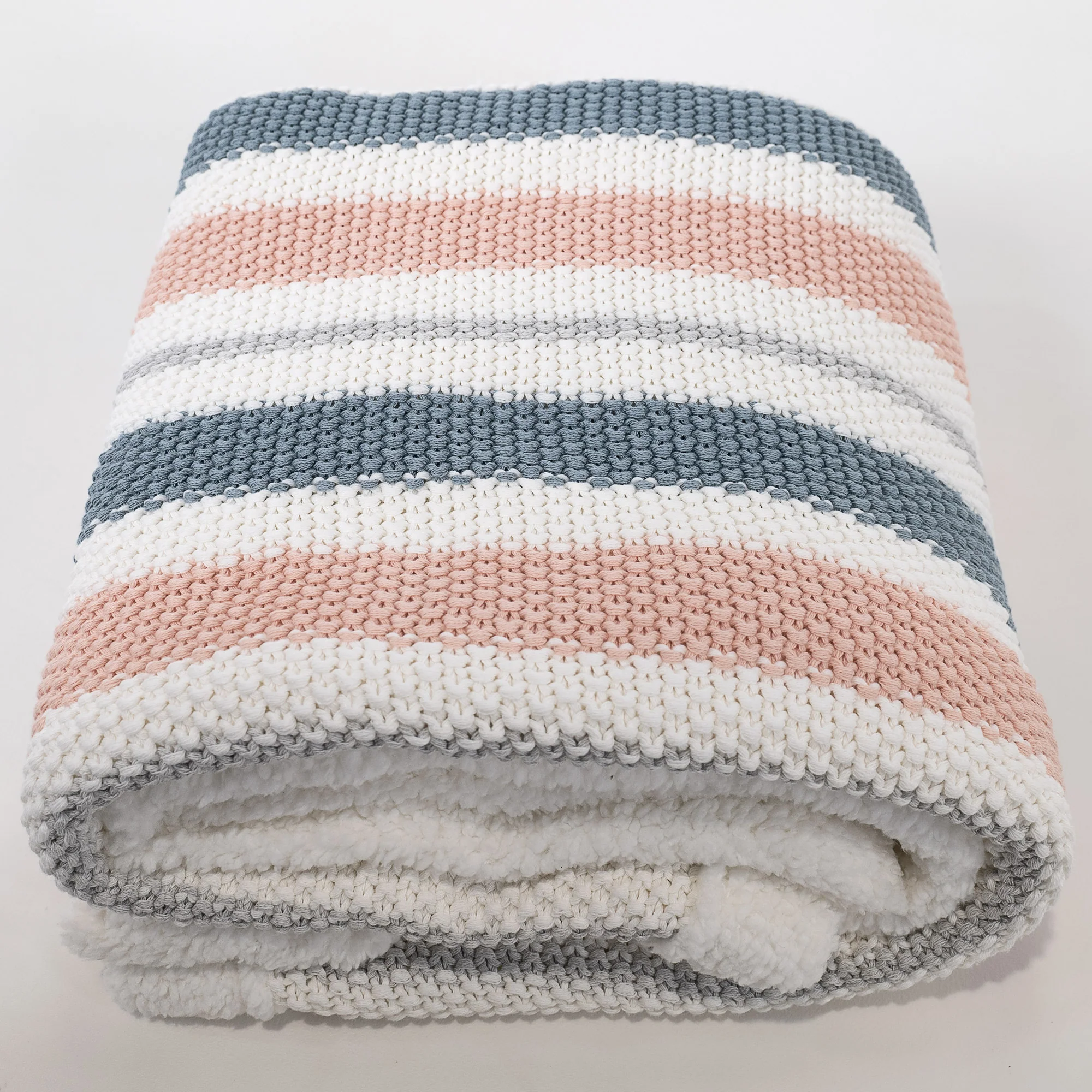 Kuscheldecke / Tagesdecke - Gestrickte Streifen Pastell - Image 3
