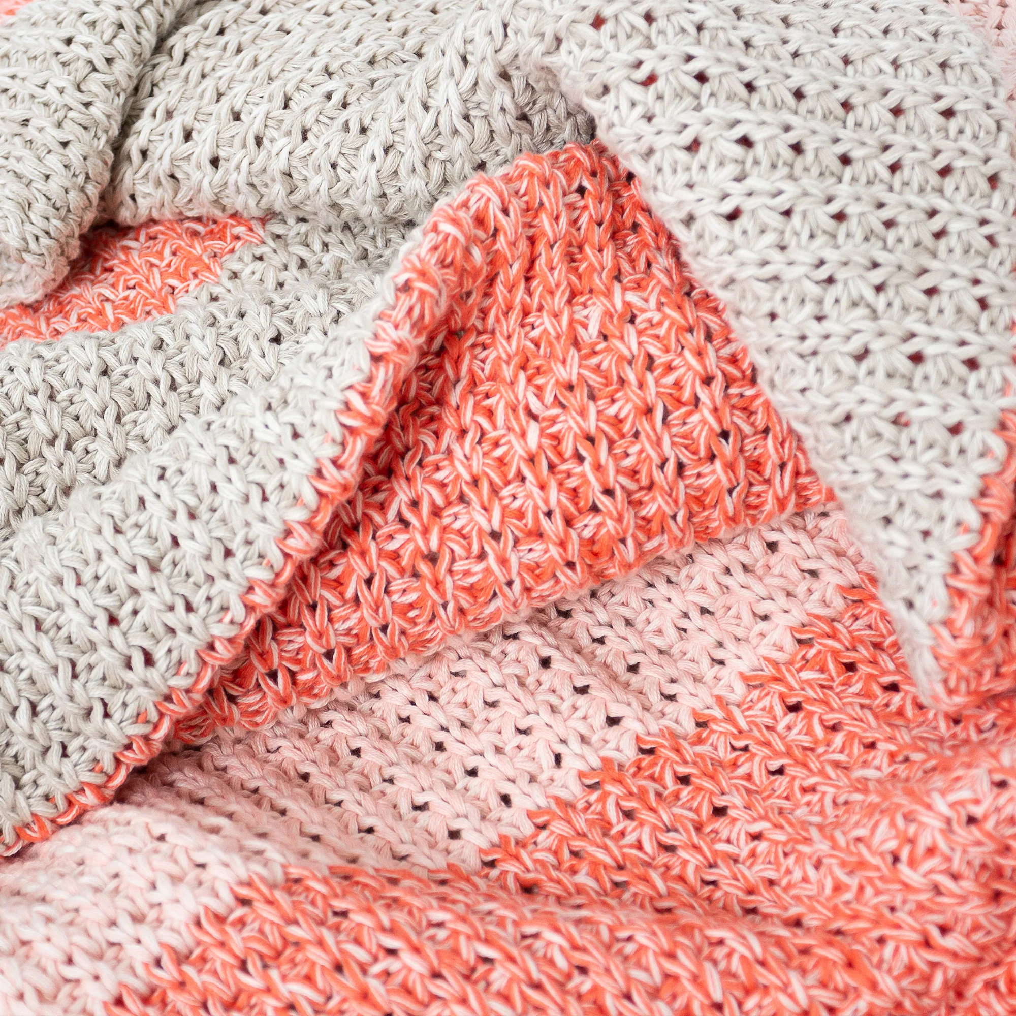 Kuscheldecke / Tagesdecke - Gestrickte Chester Pink - Image 4