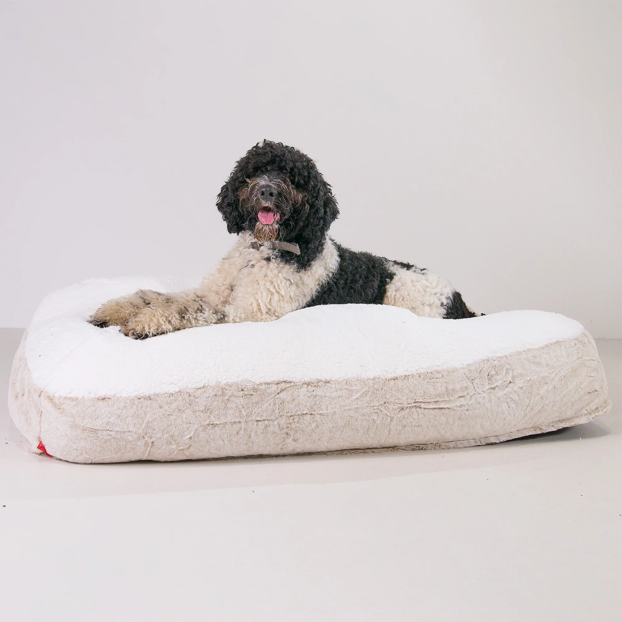 XXL Slouchy Hundebett - Kaninchen Kunstfell Goldbraun - Image 5
