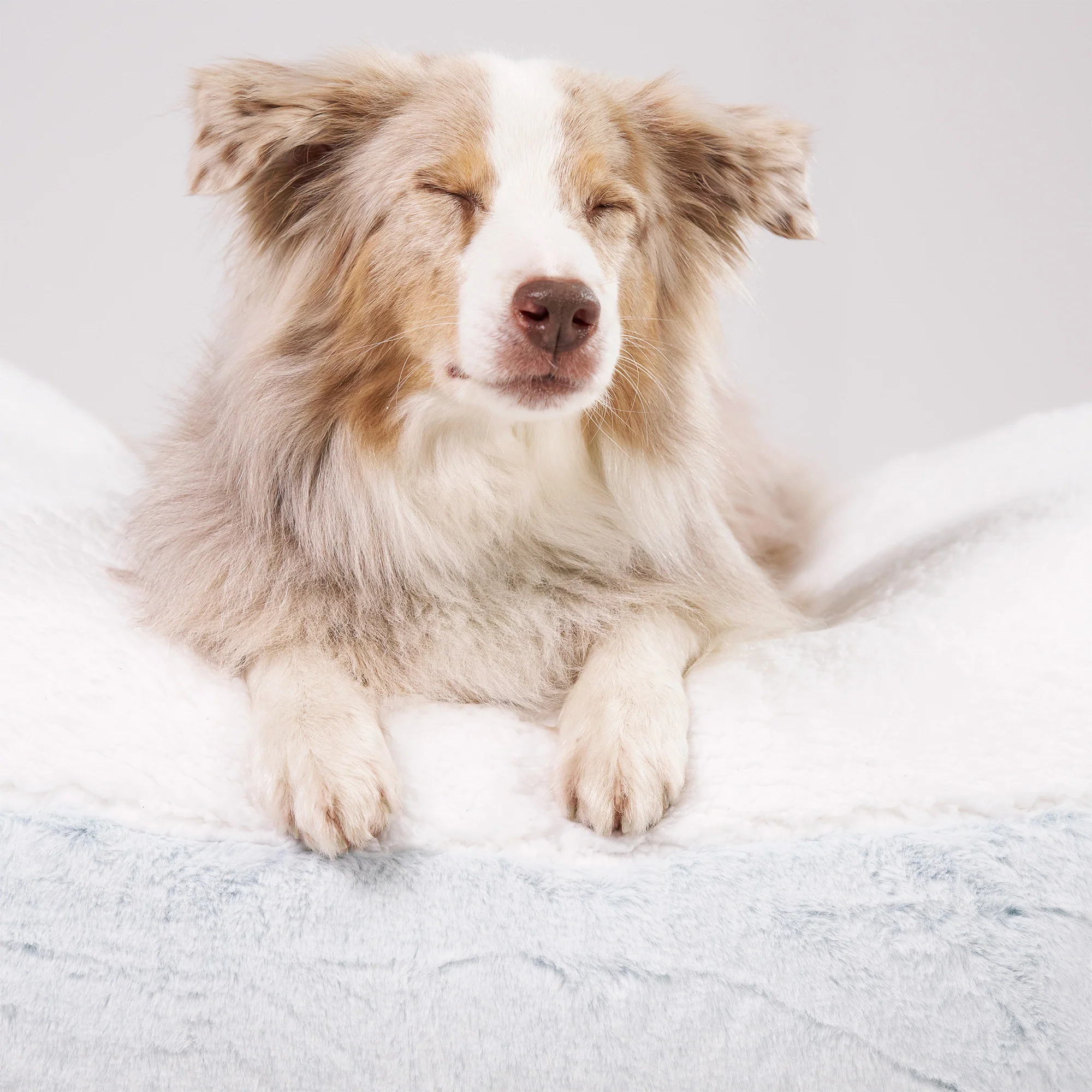 XXL Slouchy Hundebett - Kaninchen Kunstfell Pastellblau - Image 6